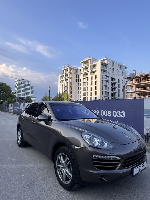 PORSCHE Cayenne 2012