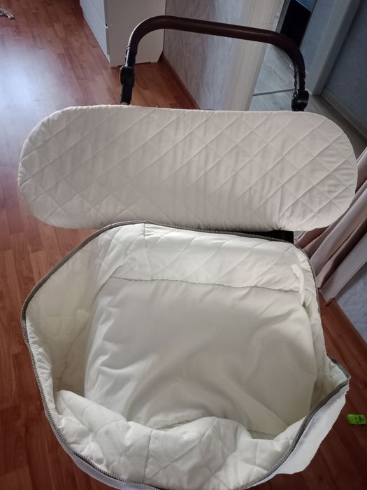 Детская коляска.