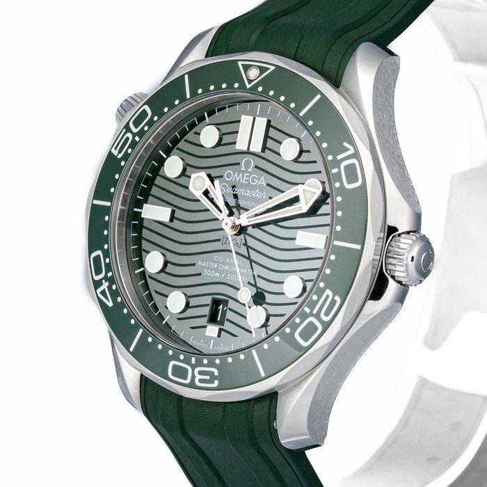 Omega Seamaster Diver 300М 42мм 210.30.42.20.10.001 Green