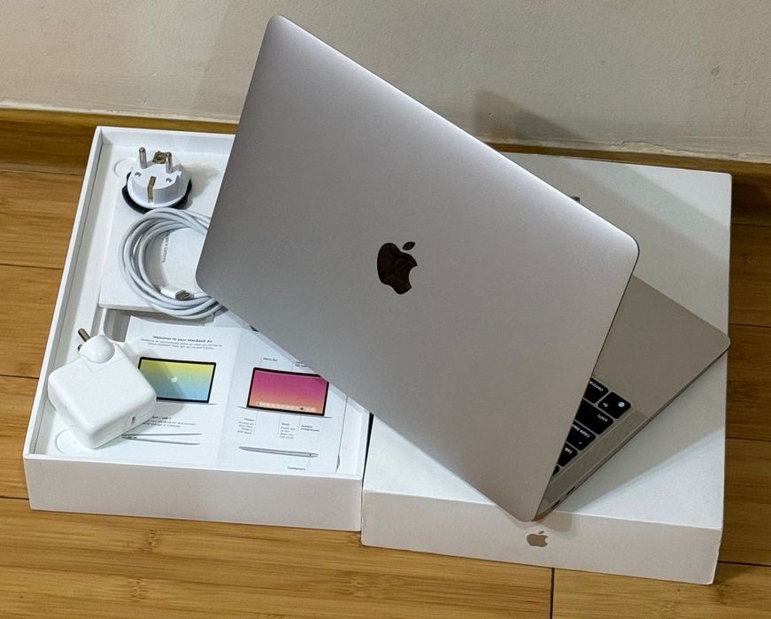 MacBook Air M1 (256gb) like new