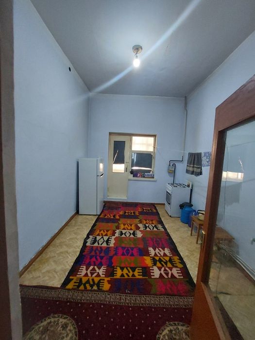 Qarshi Shahar markazidagi 3 xonali (+3 balkon) kvartira sotiladi