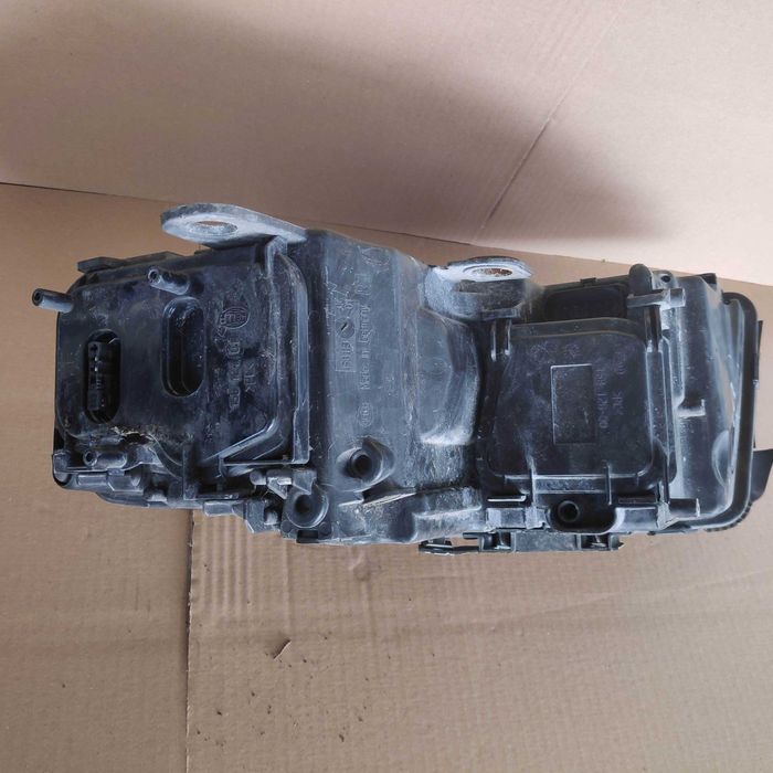 Фар Ауди А8 2008,