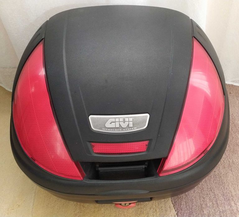 Багажник - куфар за мотор