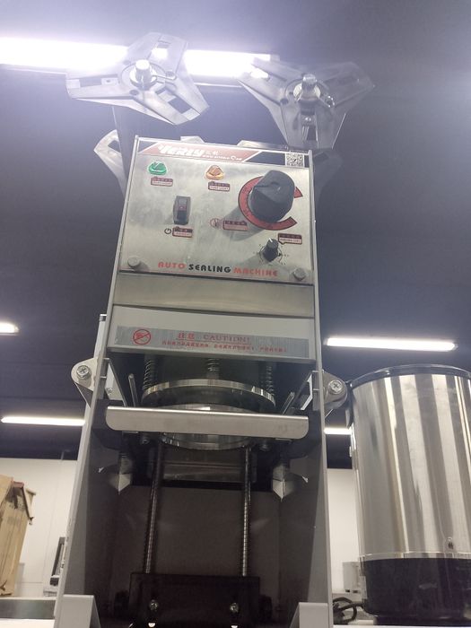 Stakan upokovka aparat