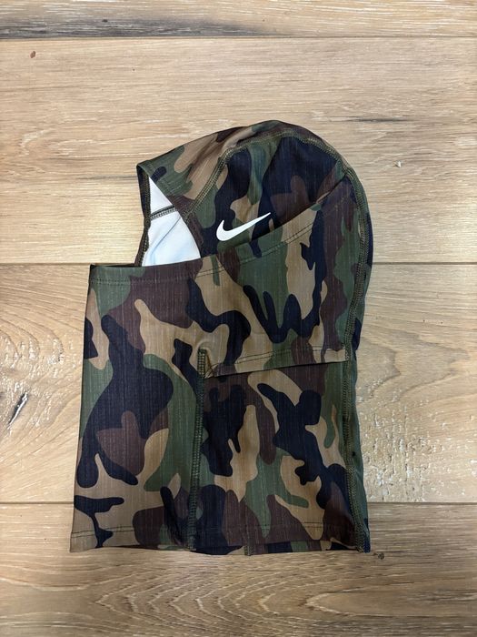 Маски Nike Pro Therma-Fit Hood