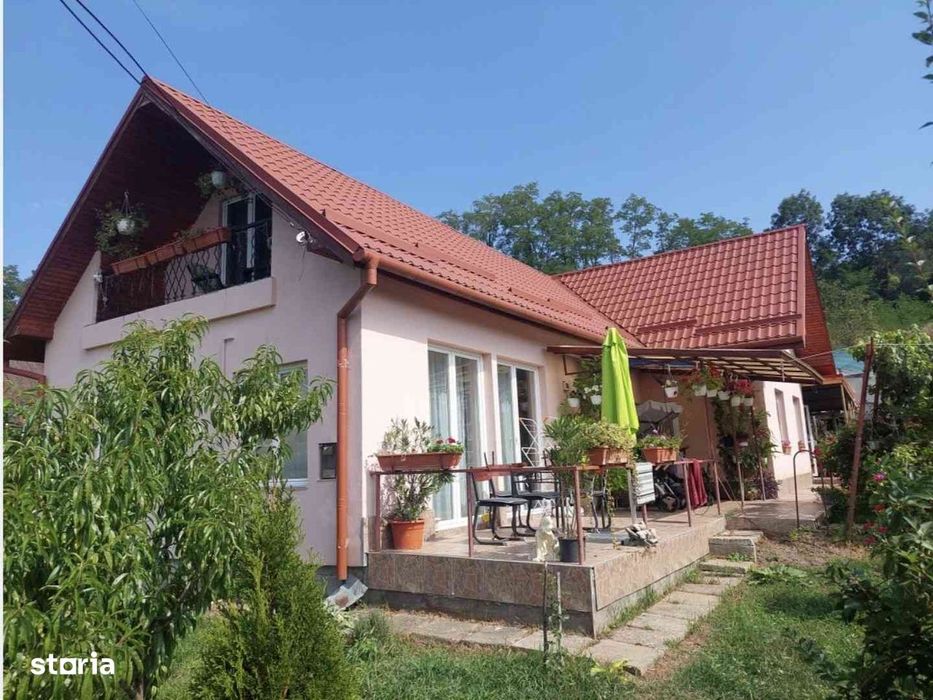 Casã spatioasã lângã Târgu Mureş