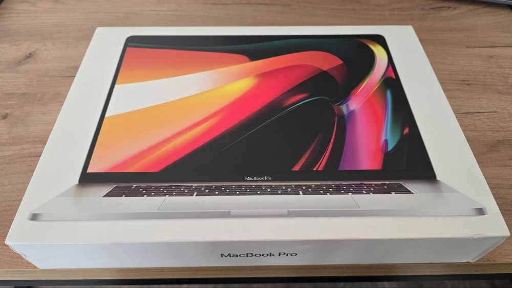 Apple MacBook Pro, 16", Intel Core i7, 2020