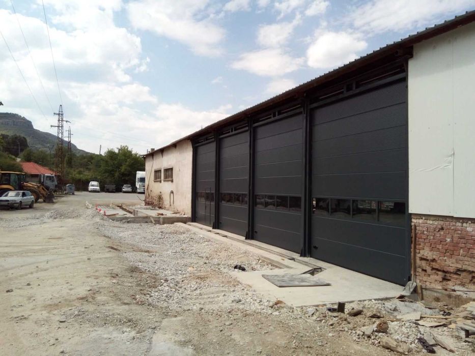 Здрави работещи секционни врати! Високо качество!