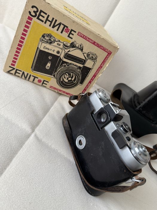 Продам фотооаппарат зенит Е