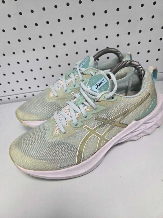Оригинални дамски маратонки- Asics NovaBlast 2