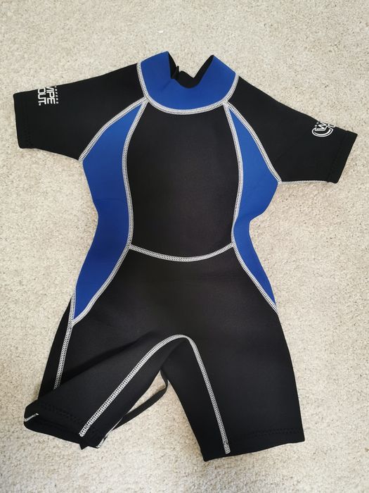 Детски неопрени от 2 до 8 годишни