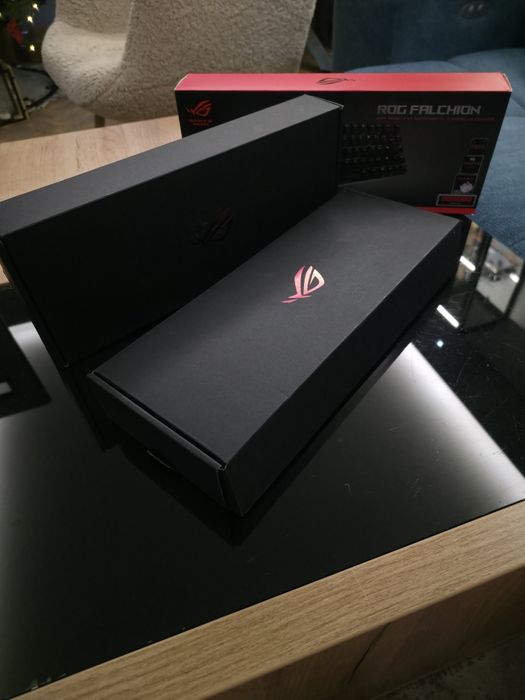 Asus ROG  Falchion wireless геймарска клавиатура 3бр. Налични