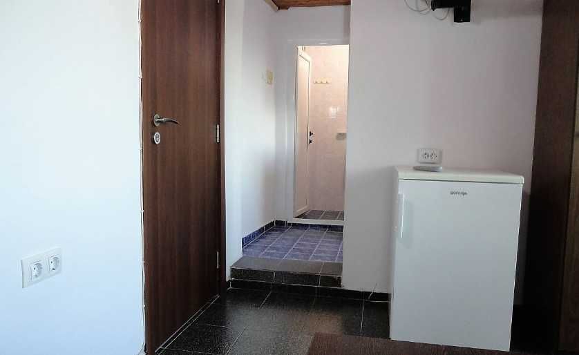 Дава се под наем Двустаен апартамент в Бургас, Крайморие - 70 кв.м за 180 € - Снимка #1