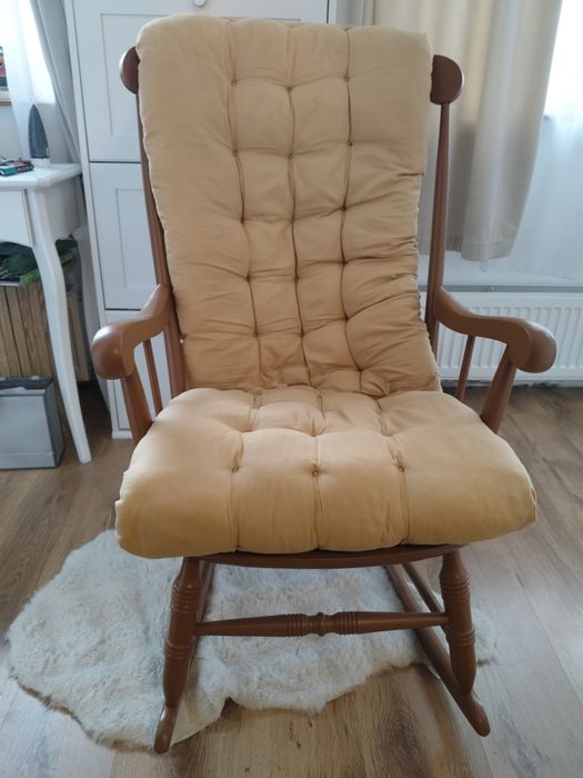 Scaun balansoar din lemn