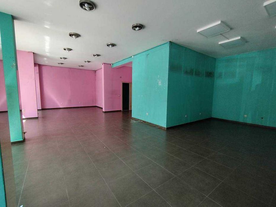 Дава се под наем Магазин в София, Център - 100 кв.м за 1600 € - Снимка #2