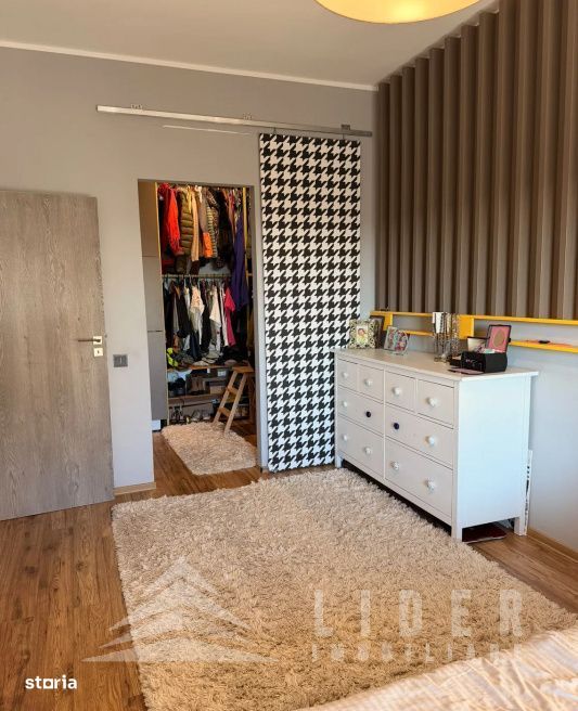 Apartament cu 3 camere de vanzare in Buna Ziua, mobilat si utilat.