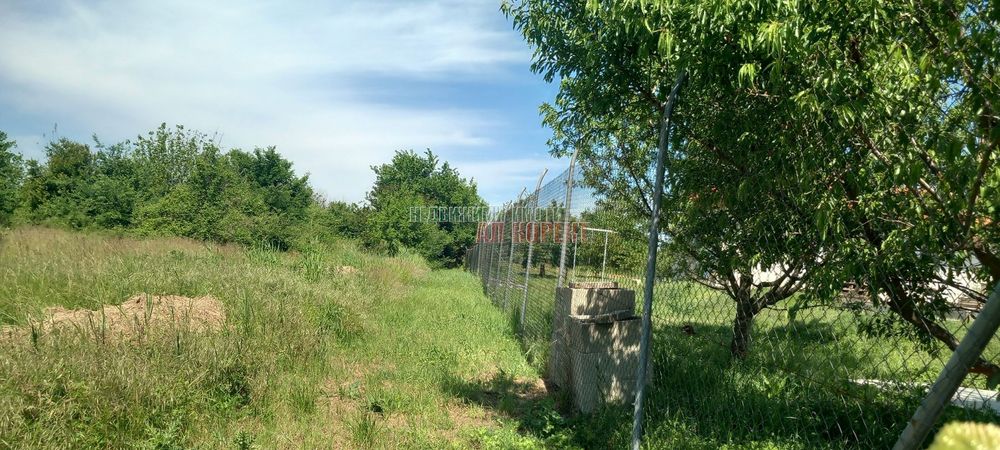 Парцел в Варна, област-с.Добрина площ 1150 цена 17000