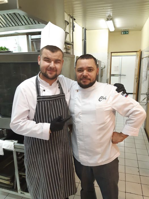 Шеф-повар/Oshpaz xizmatlari