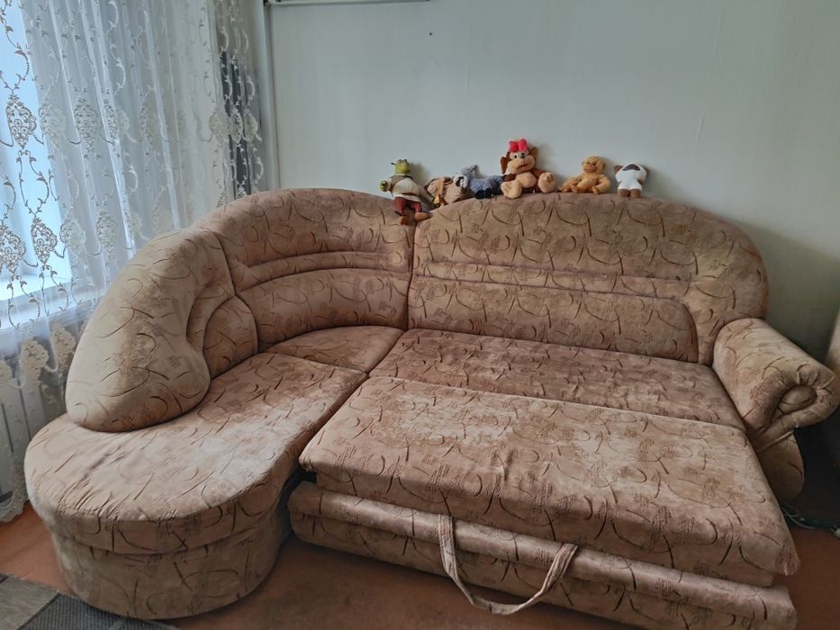 Продам мягкий уголок. В хорошем состоянии.