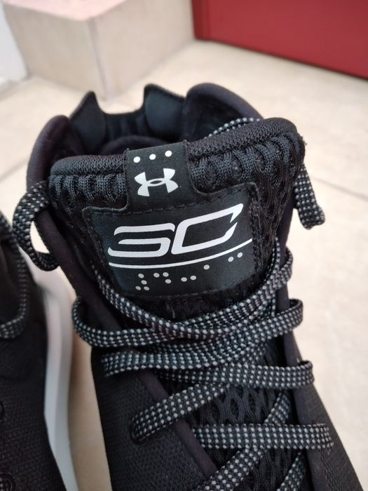 Mаратонки Under Armour номер 40