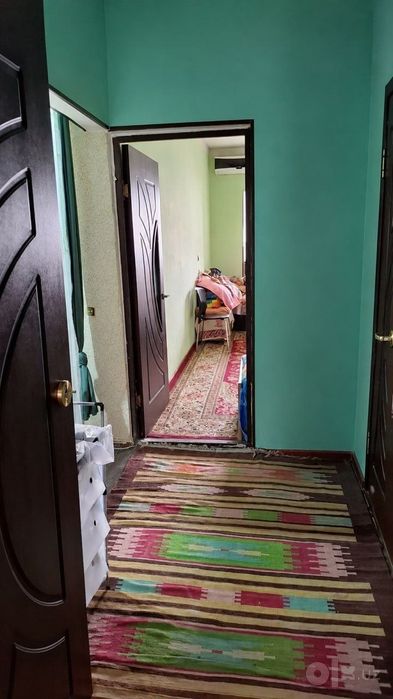 Продам 1/9/9 Сергели -6 среднее состояние. Балкон 2х3. 44 кв.м