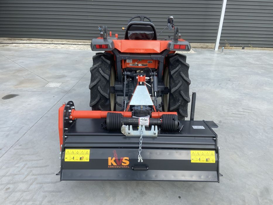 Tractor japonez Kubota FT240, 4x4,24cp+ freza NOUA
