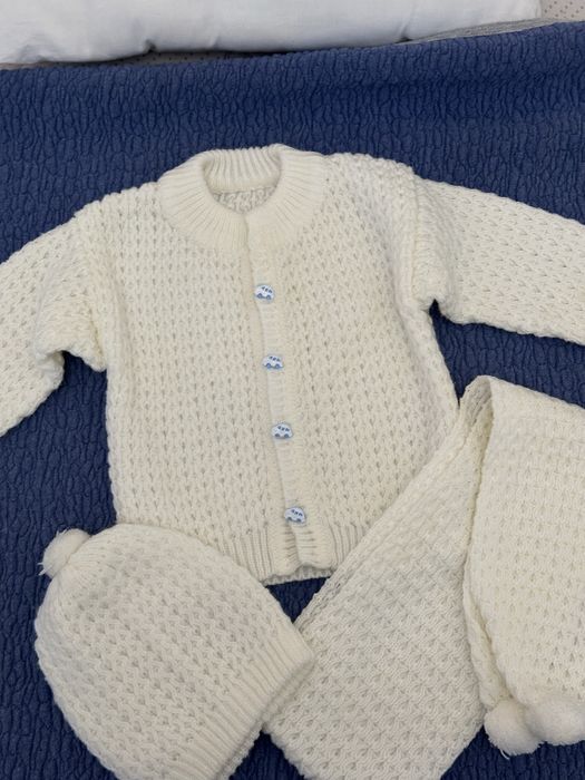 Детский костюм вязанный