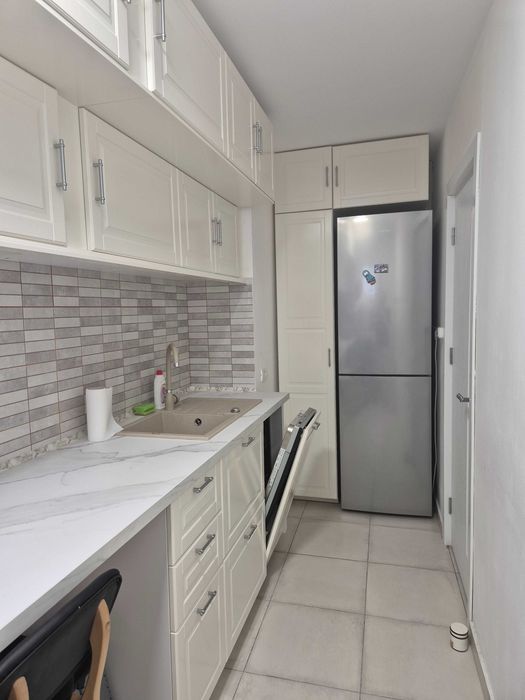 Proprietar inchiriez apartament 2 camere Rahova, stradal, cu vedere la linia lui 32 pe Calea Rahovei