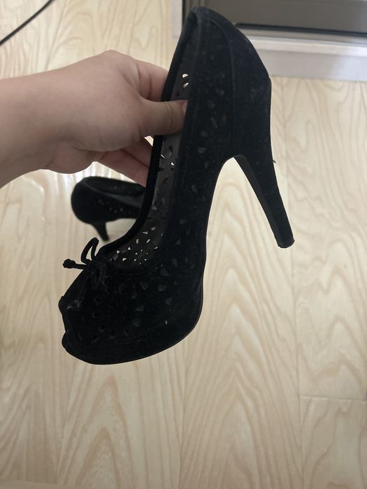 Продам туфли очень милые женственные