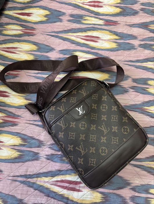 Сумка через плечо  LV