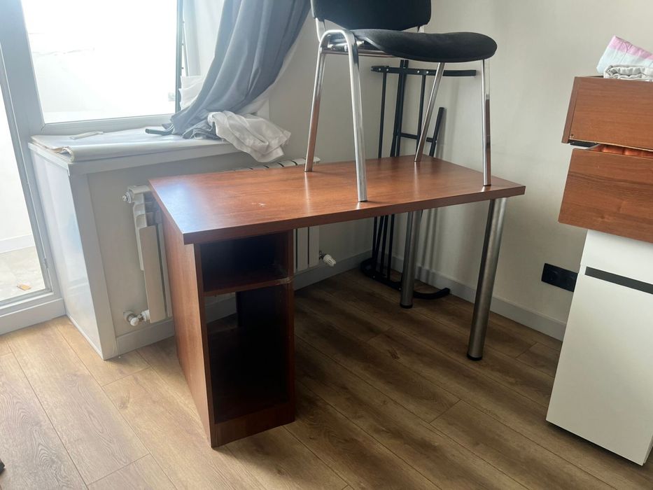 Стол письменный