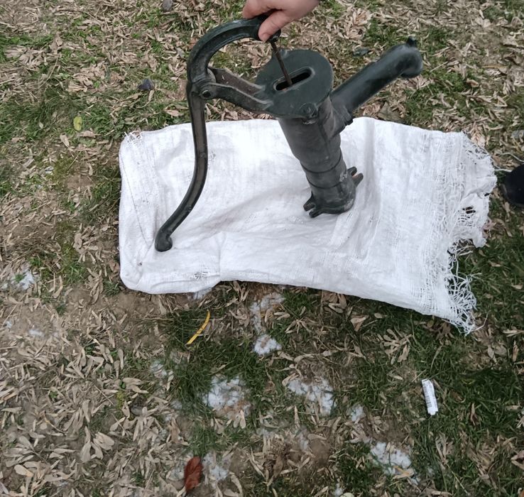 Pompa de apa  pt curte  in stare foarte buna nu o fost folosită niciod