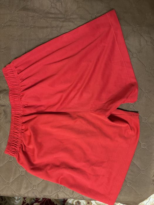 Къси гащи за футбол. Червен цвят, Размер S.