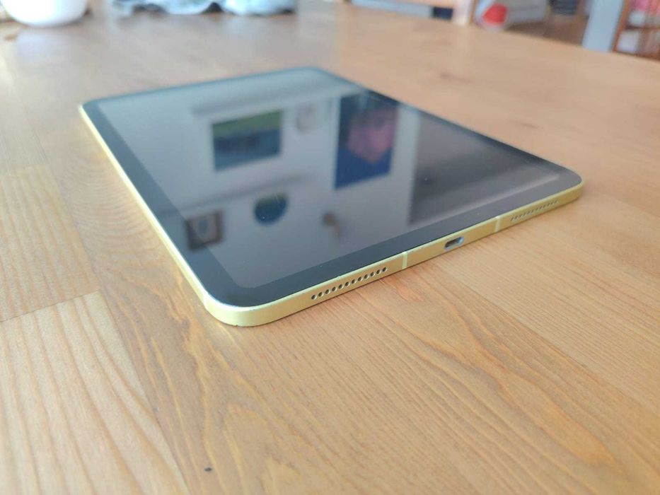 Apple iPad generația a 10-a (2022), 10,9", Wi-Fi + Cellular (5G)