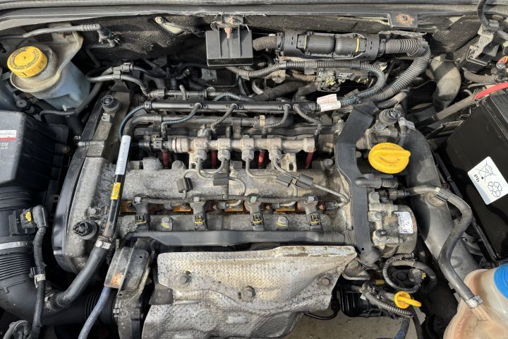 Bara fata Opel Combo D [2011 - 2020]