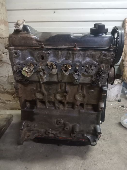 Пподам двс ауди 80 б3 1.8 моно PM