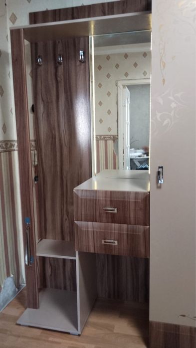 Срочно прихожая шатура