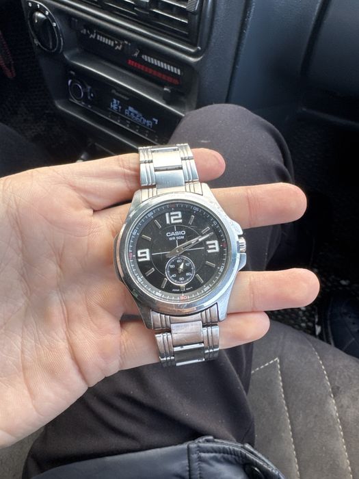 Продам часы оригинал Casio MTP-E112D