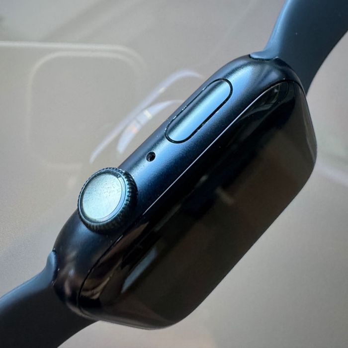 Apple Watch Series 7, 45 мм + оригинално магнитно зарядно