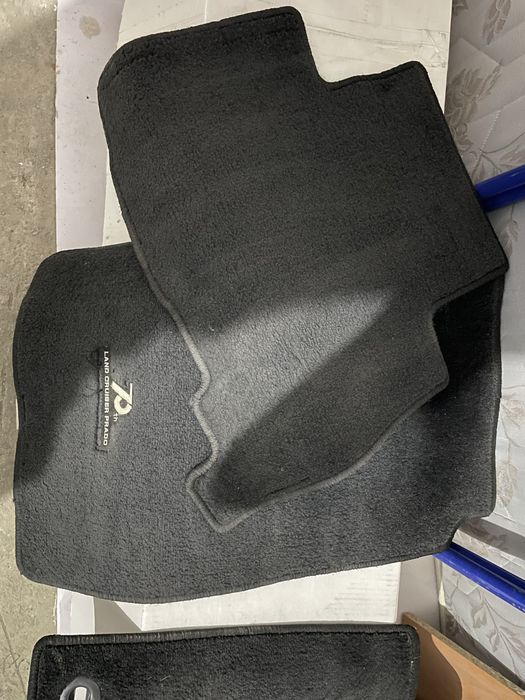 Продаю Полики прадо