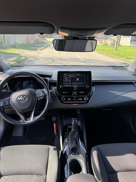 Toyota Corolla 2.0 hybrid + gaz 184cp ACC Scaune incalzite keyless lane ass ideala pentru Uber/bolt