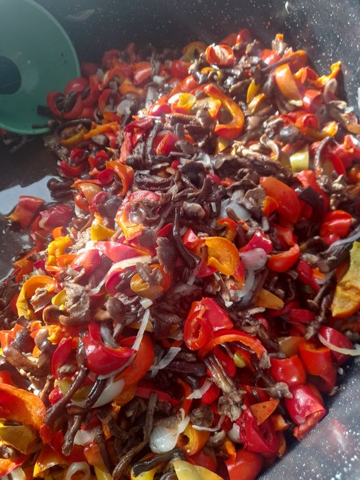 Salata de ghebe cu gogosari, masline si capere