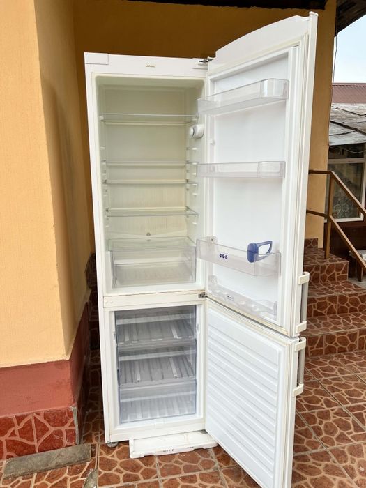 Vând combină frigorifică