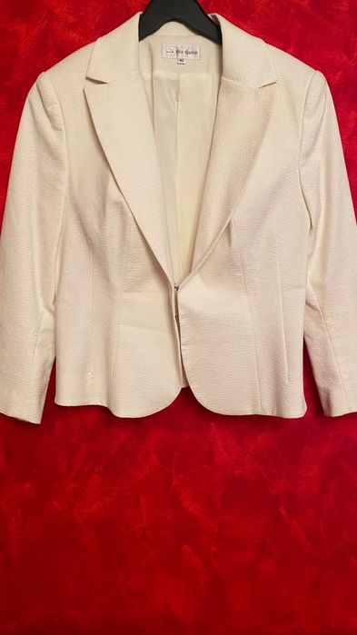 Costum alb elegant Madame 42