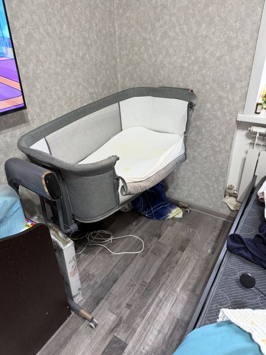 Продам приставную колыбель Kidilo