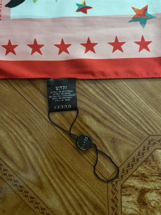 Gucci “L’Aveugle Par Amour” 100% Silk Scarf