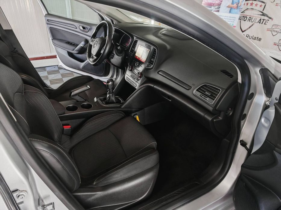 Renault Megane 4 cu 1 An garanatie