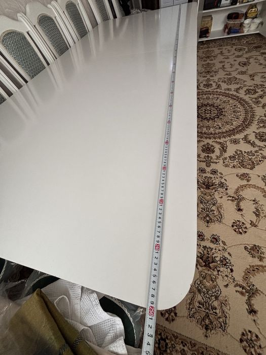 Продам обеденный стол