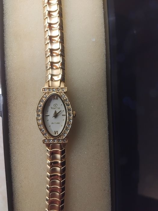 Дамски часовник Vestino – нов, сапфир, 23K gold plated, с кутия