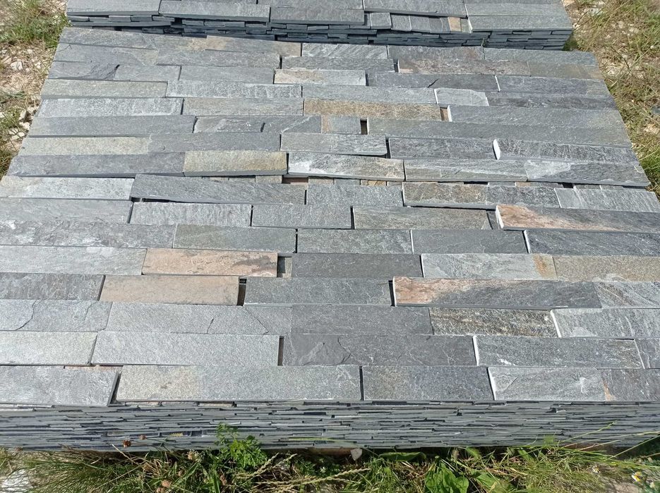 Естествен камък оформен Черен Антрацит код:02010